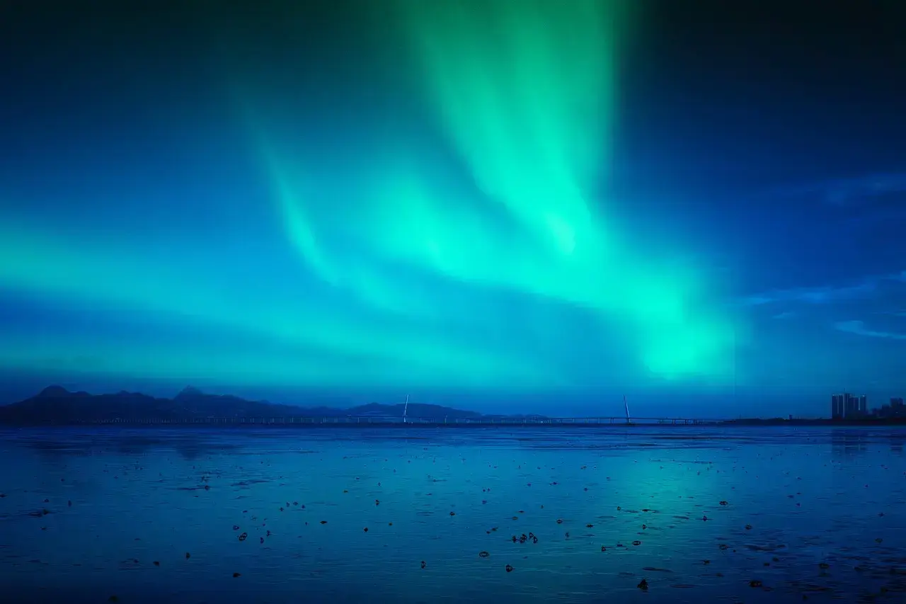 foto de un paisaje con auroras boreales