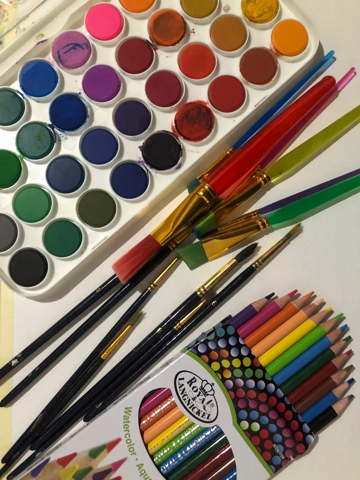 du matériel de dessin