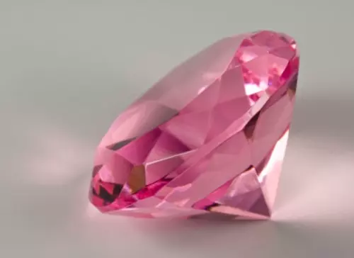 image référence d’un diamant rose 2