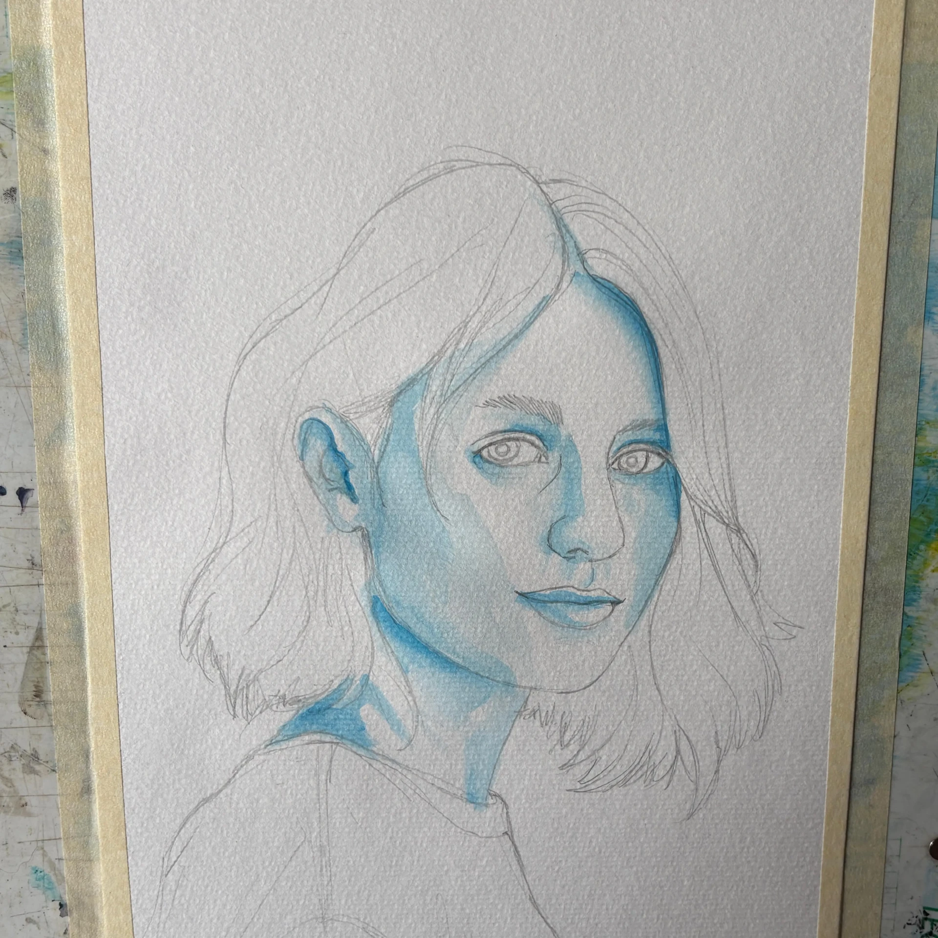 peindre la peau d’un portrait de femme à l’aquarelle