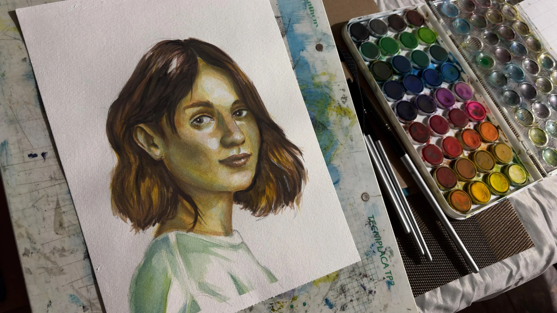 portrait de femme à l’aquarelle