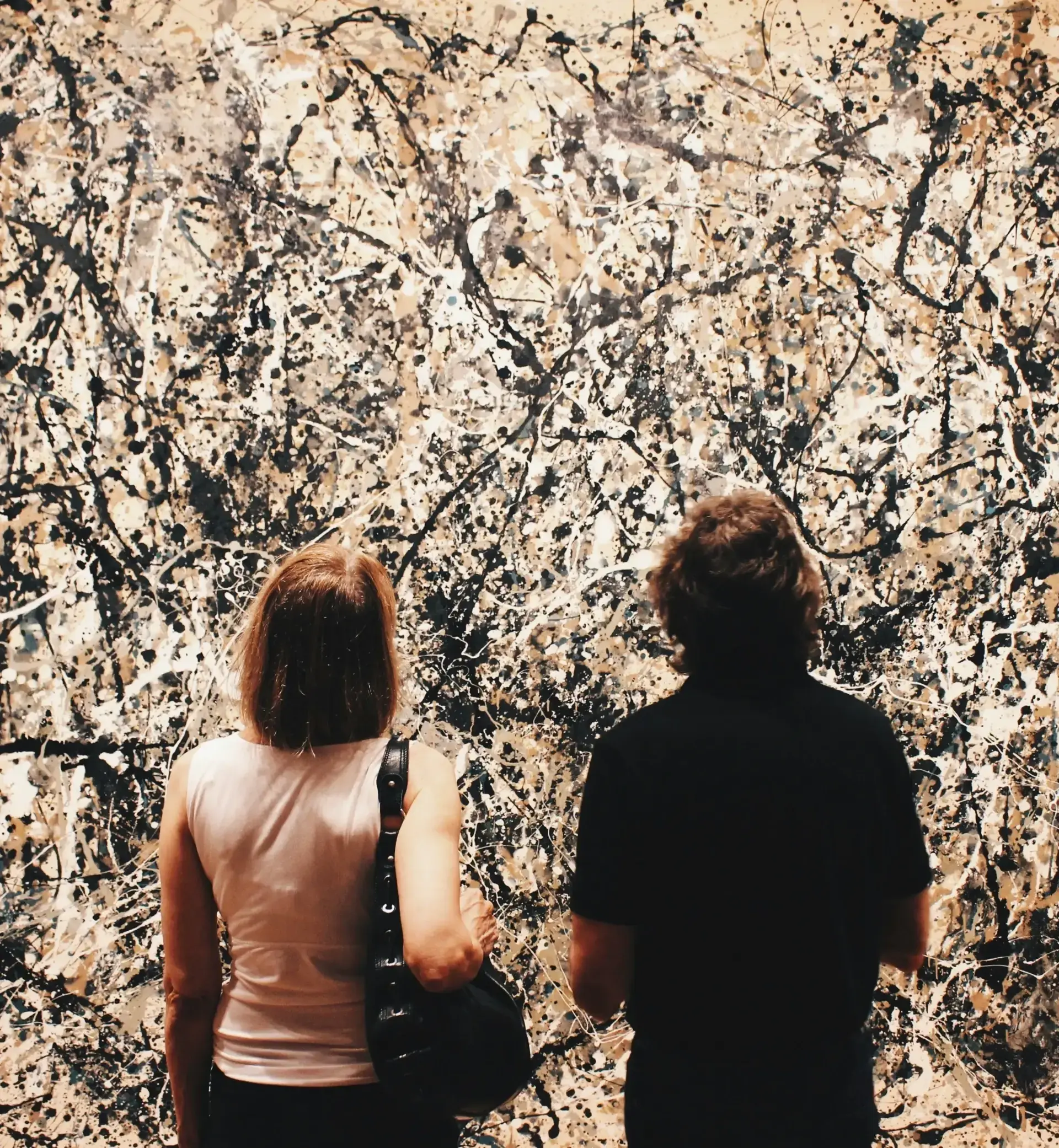 le pouring, une technique issue de l’art abstrait