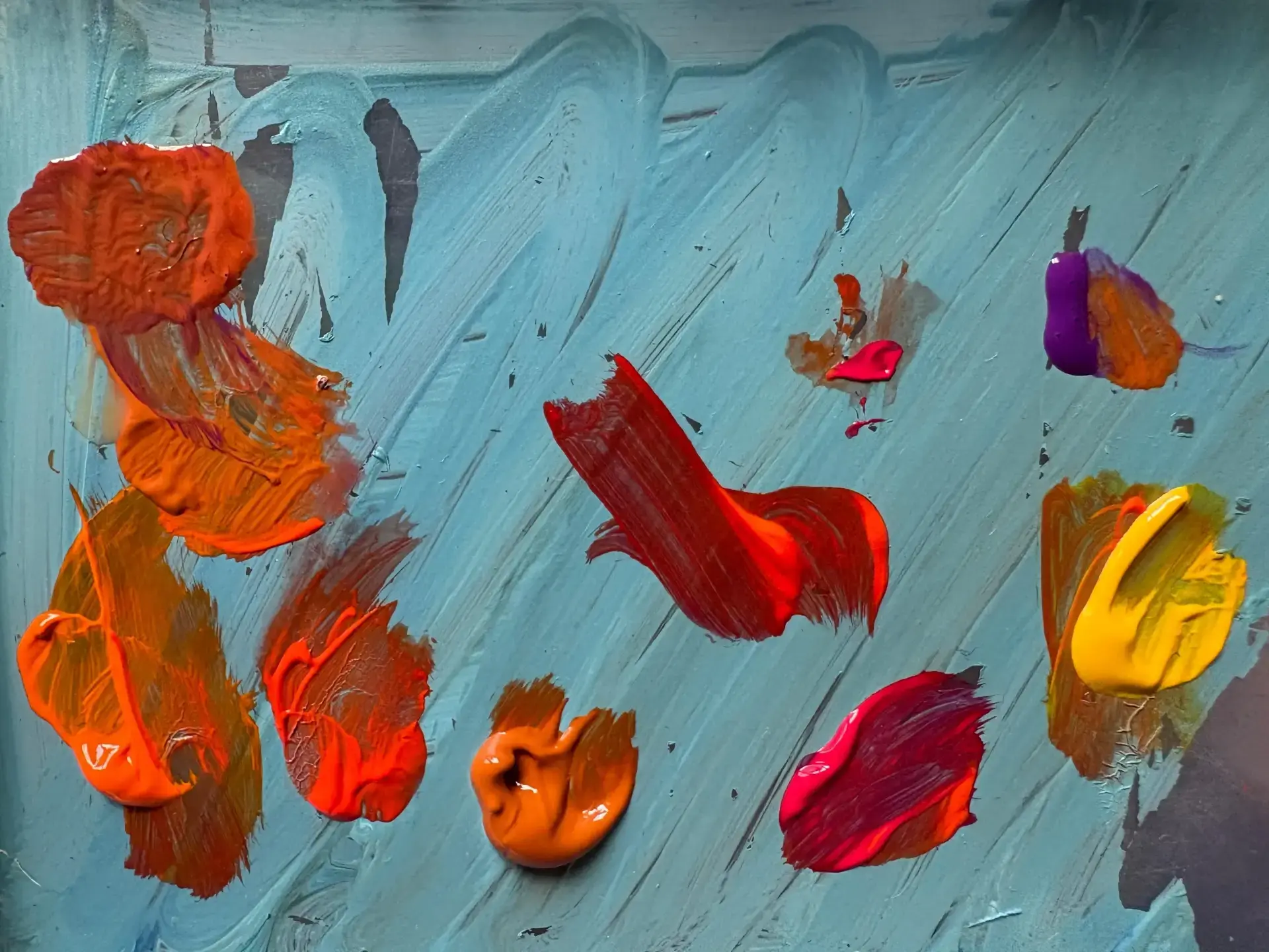 l’application alla prima pour créer des ombres à la peinture acrylique