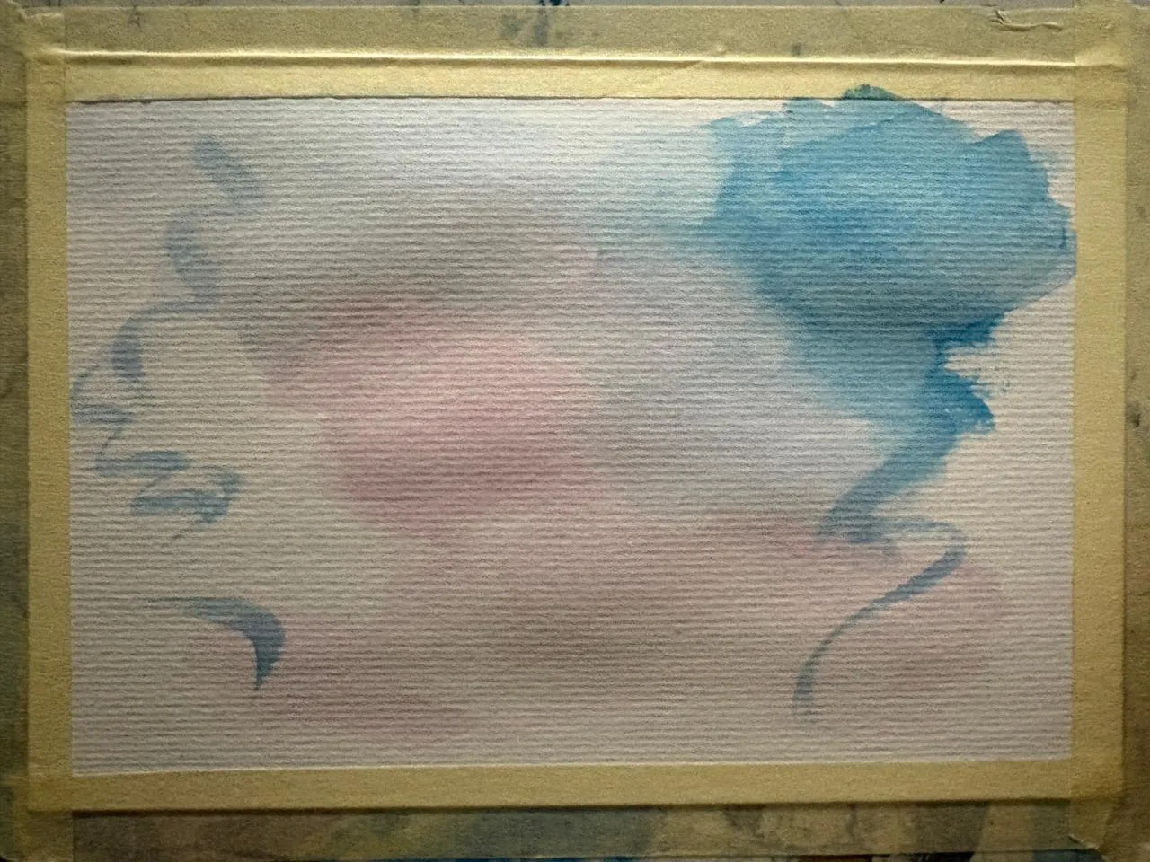 peindre une base d’aquarelle avant de dessiner avec la technique du trait continu