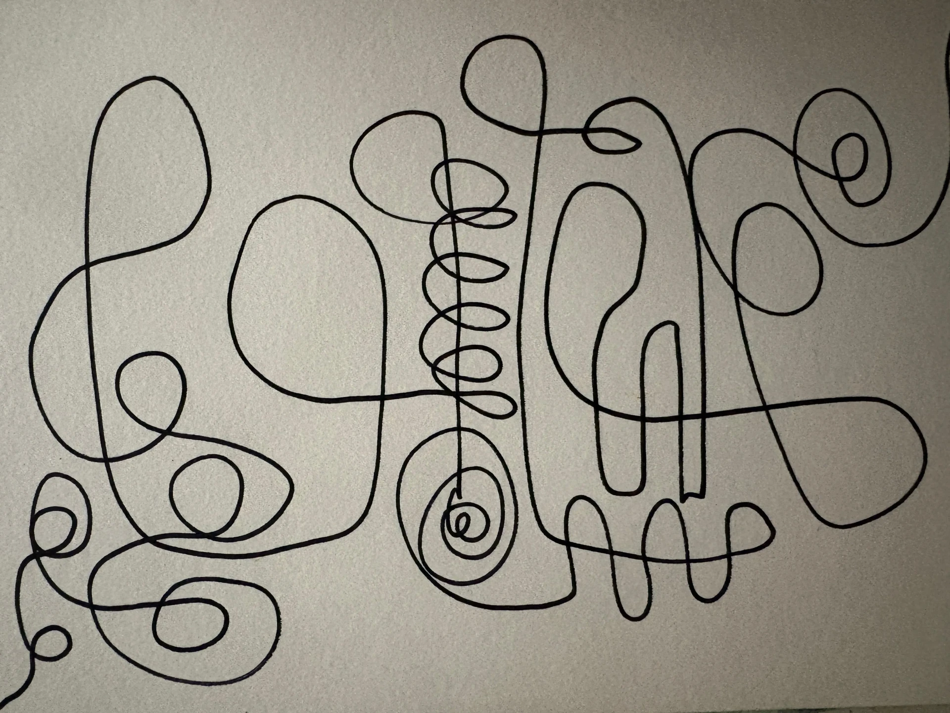 s’entrainer à dessiner avec la technique du trait continu